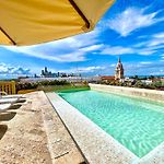 By Calamari Homes - El Porvenir 306 Walled City