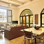 By Calamari Homes - El Porvenir 306 Walled City