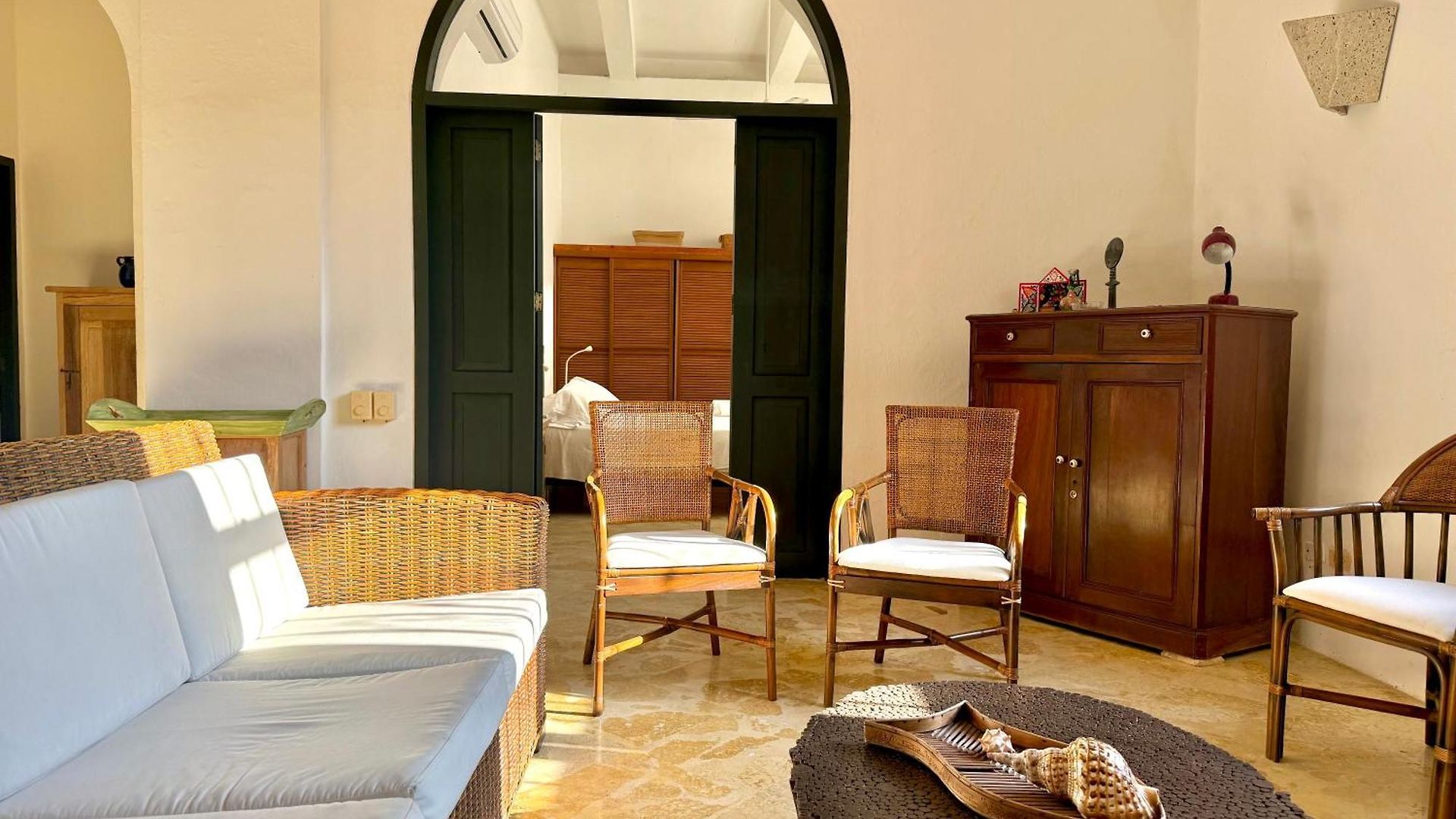 By Calamari Homes - El Porvenir 306 Walled Apartment