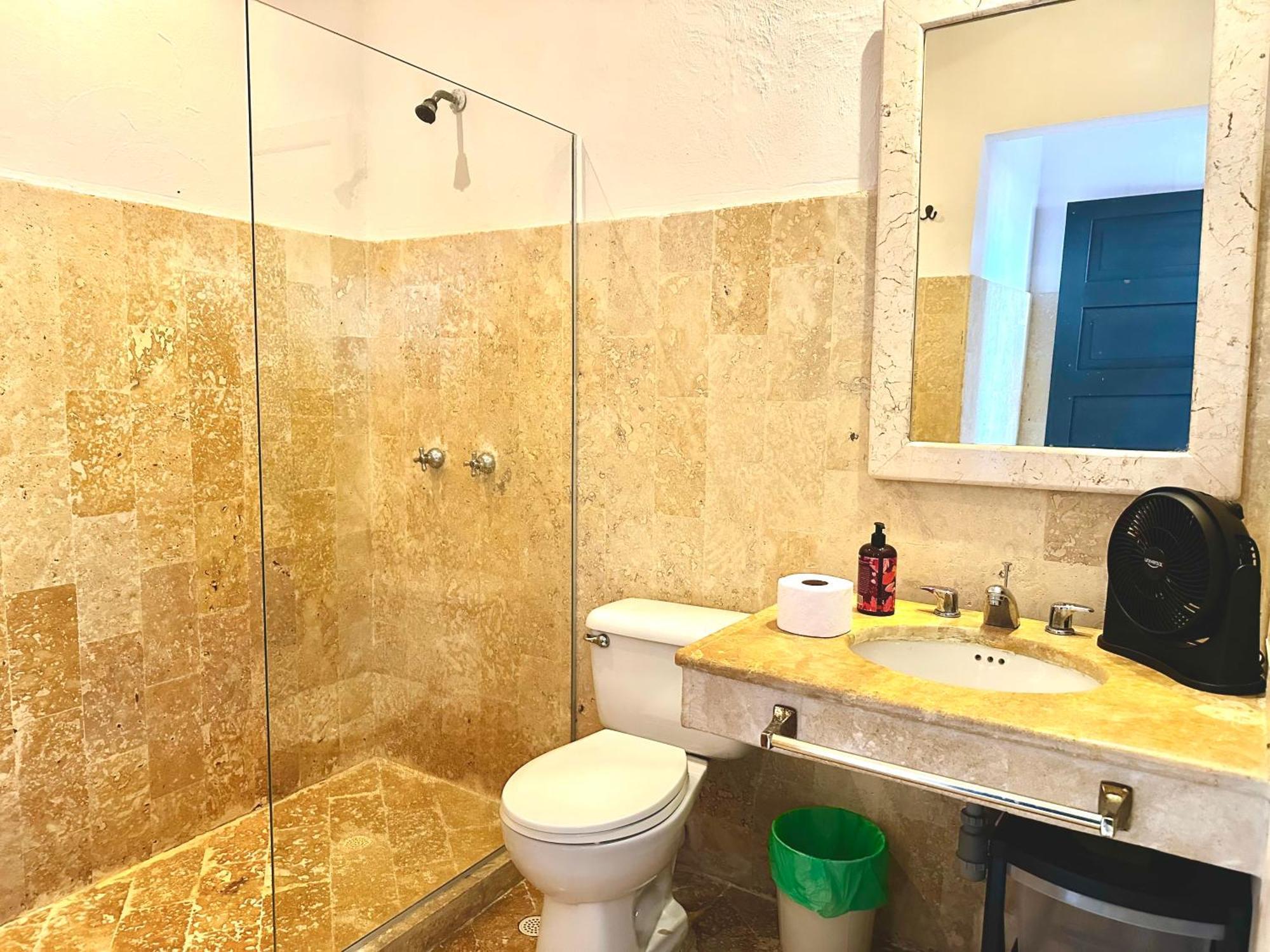 By Calamari Homes - El Porvenir 306 Walled Apartamento